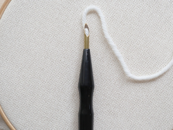 Acheter Punch needle / aiguille magique pour laine 8-10 mm - 6,99 € en ligne sur La Petite Epicerie - Loisirs créatifs