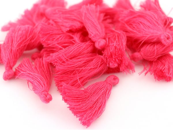 Acheter Pompon en coton - rose fushia - 0,49 € en ligne sur La Petite Epicerie - Loisirs créatifs
