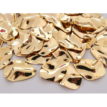 Acheter Pendentif ovale martelé - doré à l'or fin - 1,49 € en ligne sur La Petite Epicerie - Loisirs créatifs