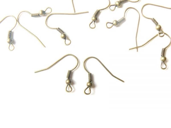Acheter 10 paires de boucles d'oreilles couleur bronze - 2,29 € en ligne sur La Petite Epicerie - Loisirs créatifs