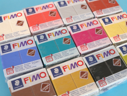 Acheter Pâte Fimo LEATHER EFFECT - Noir 909 - 2,19 € en ligne sur La Petite Epicerie - Loisirs créatifs