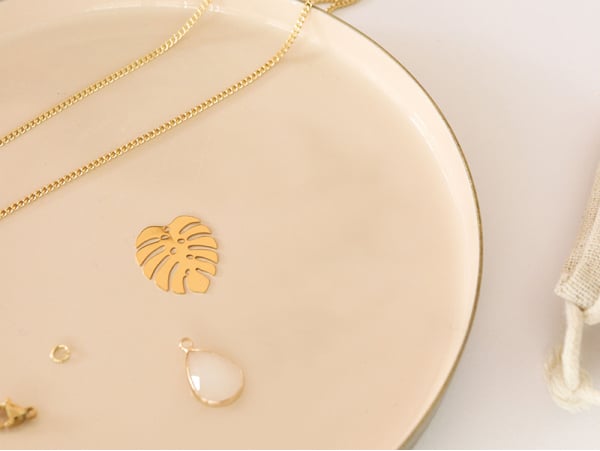 Acheter Collier Madame Patachou blanc - Kit bijoux précieux dorés à l'or fin - 9,99 € en ligne sur La Petite Epicerie - Loisi...