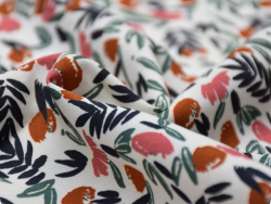 Acheter Tissu viscose Cousette Jungle de fleurs - Blush - 1,99 € en ligne sur La Petite Epicerie - Loisirs créatifs