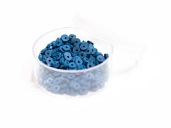 Acheter Boite de perles rondelles heishi 3 mm - bleu acier - 1,99 € en ligne sur La Petite Epicerie - Loisirs créatifs