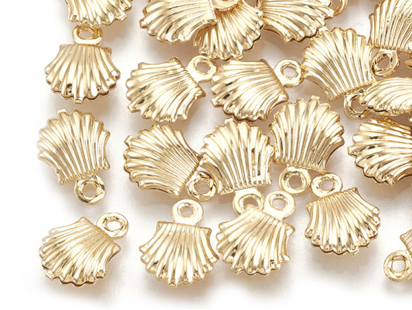 Acheter Breloque pendentif mini coquillage en laiton doré à l'or fin 18K - 0,79 € en ligne sur La Petite Epicerie - Loisirs c...