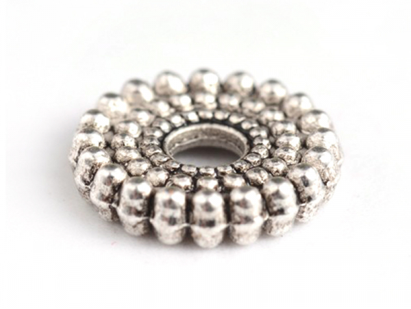 Acheter 20 perles rondelles ethniques argentées - intercalaires heishi - argent foncé 9 mm - 1,99 € en ligne sur La Petite Ep...