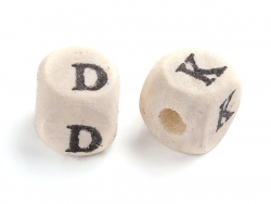 Acheter 200 perles lettres alphabet cubes en bois - 5,69 € en ligne sur La Petite Epicerie - Loisirs créatifs