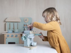 Acheter Jouet Cafetière en bois - Little Dutch - 27,99 € en ligne sur La Petite Epicerie - Loisirs créatifs