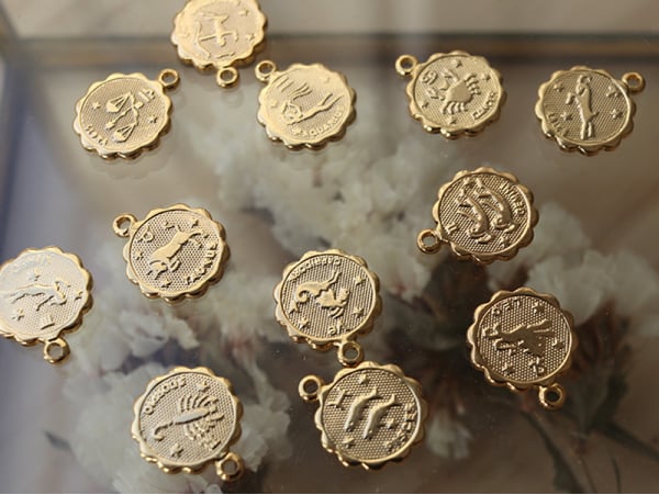 Acheter Médaille astro OR FIN - Gémeaux - 3,99 € en ligne sur La Petite Epicerie - Loisirs créatifs