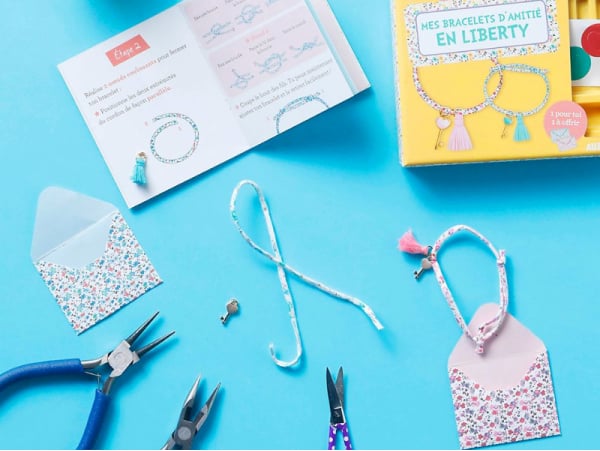Acheter Kit créatif - les bracelets d'amitié en liberty - mon superbe bijou  En ligne