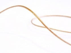 Acheter 1 m de fil polyester ciré - beige doré - 0,69 € en ligne sur La Petite Epicerie - Loisirs créatifs