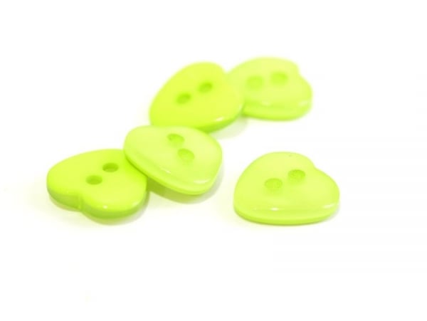 Acheter Bouton plastique - Coeur nacré vert pomme 12x11mm - 0,39 € en ligne sur La Petite Epicerie - Loisirs créatifs