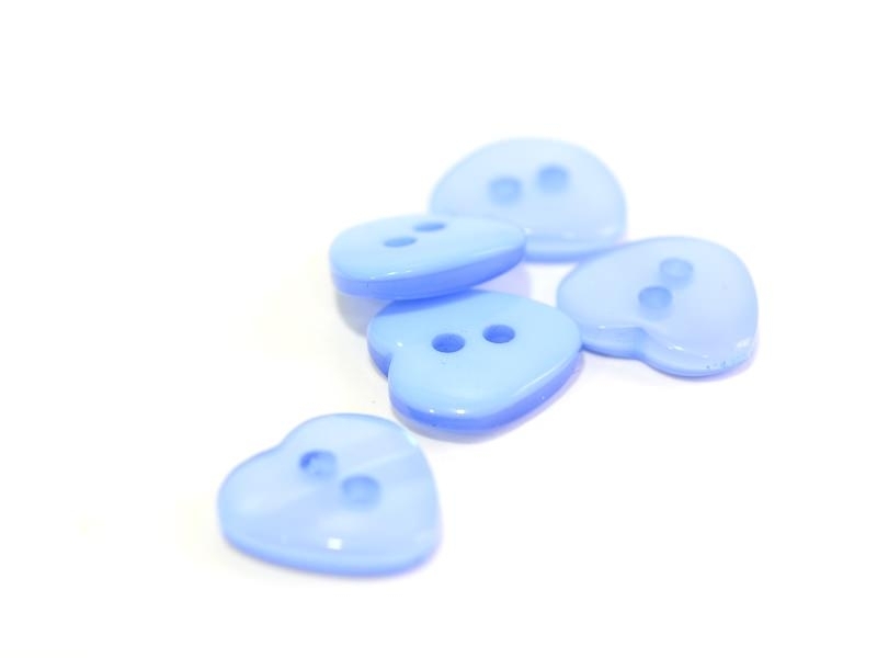 Acheter Bouton plastique - Coeur nacré bleu layette 12x11mm - 0,39 € en ligne sur La Petite Epicerie - Loisirs créatifs