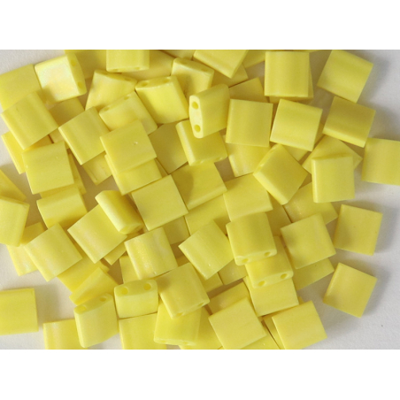 Acheter Perles Tila Bead 5 mm - Matte Op Yellow TL404FR - 3,29 € en ligne sur La Petite Epicerie - Loisirs créatifs