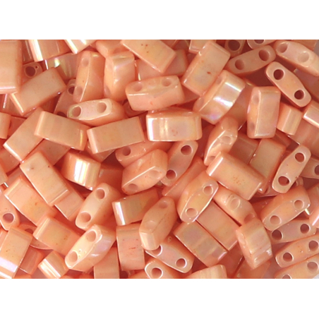 Acheter Perles Half tila 2,3 mm - Semi-Matte Opaque Salmon TLH596 - 3,59 € en ligne sur La Petite Epicerie - Loisirs créatifs