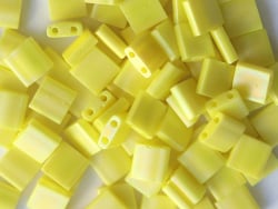 Acheter Perles Tila Bead 5mm - Opaque Yellow TL404 - 3,49 € en ligne sur La Petite Epicerie - Loisirs créatifs