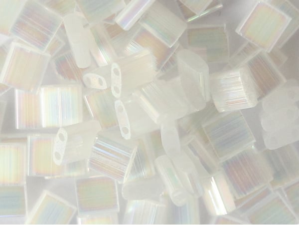 Acheter Perles Tila Bead 5mm - Crystal Silk Satin AB TL2549 - 3,19 € en ligne sur La Petite Epicerie - Loisirs créatifs
