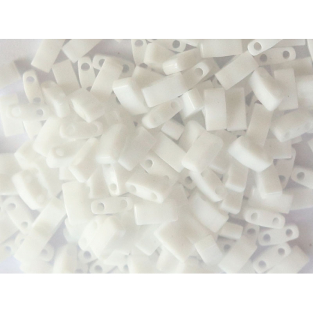 Acheter Perles Half Tila 2,3 mm - Opaque White TLH402 - 3,29 € en ligne sur La Petite Epicerie - Loisirs créatifs