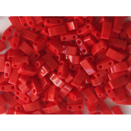 Acheter Perles Half Tila 2,3 mm - Opaque Red TLH408 - 3,29 € en ligne sur La Petite Epicerie - Loisirs créatifs