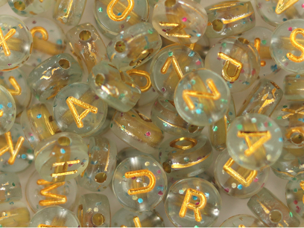 Acheter Lot de 200 perles rondes à paillettes - Lettres alphabet dorées - 4,49 € en ligne sur La Petite Epicerie - Loisirs cr...
