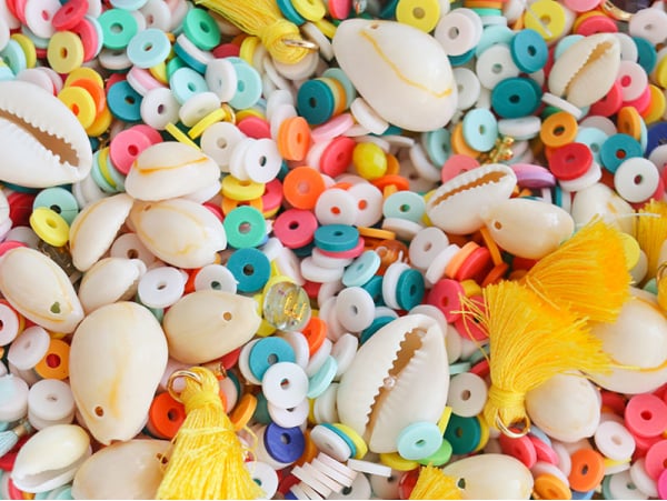 Acheter Mélange de perles heishi et de breloques - Miami - 6,99 € en ligne sur La Petite Epicerie - Loisirs créatifs