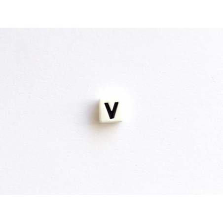 Acheter 1 perle tuile carrée en métal de 7x7 mm - Lettre V - 0,69 € en ligne sur La Petite Epicerie - Loisirs créatifs