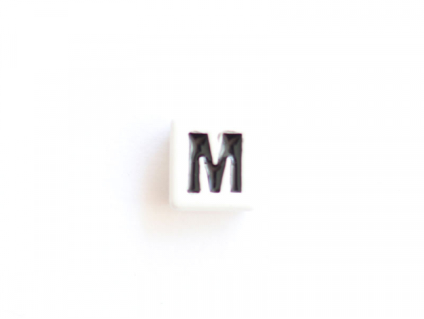 Acheter 1 perle tuile carrée en métal de 7x7 mm - Lettre M - 0,69 € en ligne sur La Petite Epicerie - Loisirs créatifs