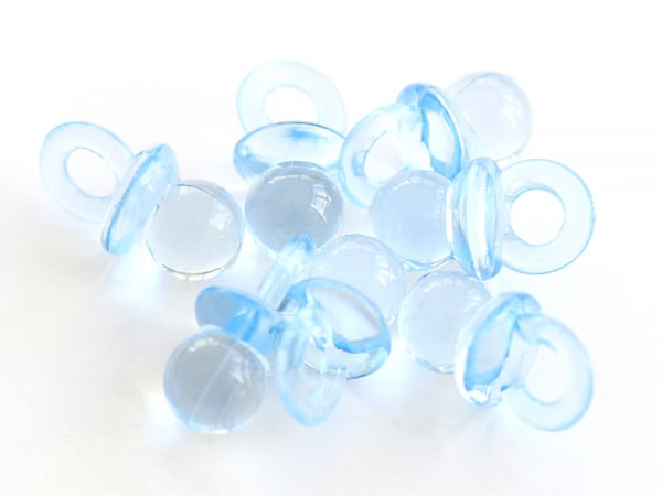 Acheter Lot de 10 petites tétines en plastique - bleu - 1,99 € en ligne sur La Petite Epicerie - Loisirs créatifs
