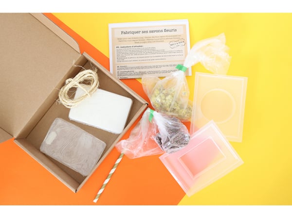 GirlZone Cadeaux pour Filles et Enfants Petit Artisan, Fabriquez Votre  Propre Kit de Savon, Plus de 100 Pièces dans Un Kit de Fabrication de Savon