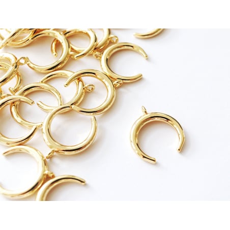Acheter 1 pendentif corne croissant de lune - doré à l'or fin 18K - 1,59 € en ligne sur La Petite Epicerie - Loisirs créatifs
