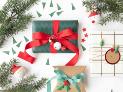 Acheter Boule de Noël père Noël en bois - à suspendre - 4,49 € en ligne sur La Petite Epicerie - Loisirs créatifs