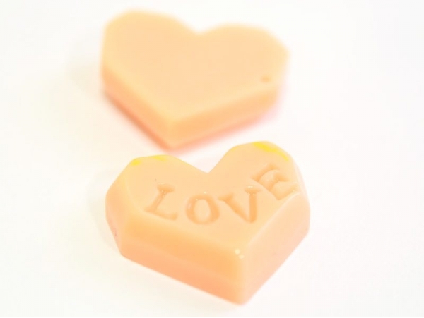 Acheter Cabochon biscuit coeur rose - 0,79 € en ligne sur La Petite Epicerie - Loisirs créatifs