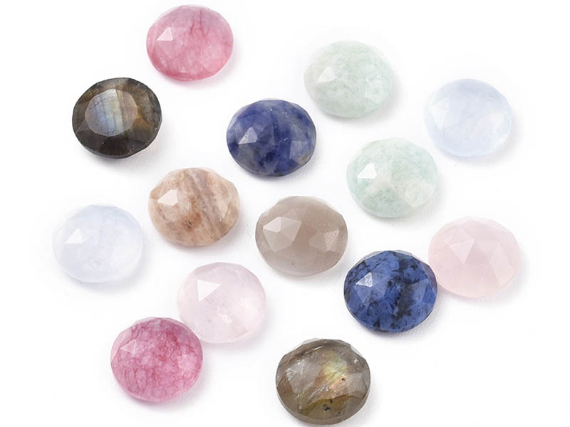Acheter Cabochon à facettes pierre/gemme naturelle - 10 x 4,5 mm - 1,69 € en ligne sur La Petite Epicerie - Loisirs créatifs