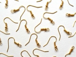 Acheter 10 paires de boucles d'oreilles dorées - 2,29 € en ligne sur La Petite Epicerie - Loisirs créatifs