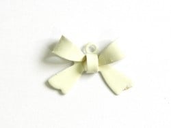 Acheter 1 Breloque noeud blanc - 1,09 € en ligne sur La Petite Epicerie - Loisirs créatifs