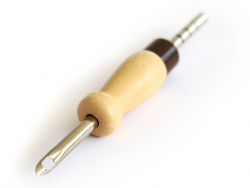 Acheter Punch needle ajustable / aiguille magique pour laine - manche en bois - 6,90 € en ligne sur La Petite Epicerie - Lois...