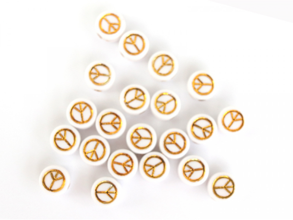Acheter 20 perles rondes en plastique - peace and love - doré et blanc - 0,99 € en ligne sur La Petite Epicerie - Loisirs cré...