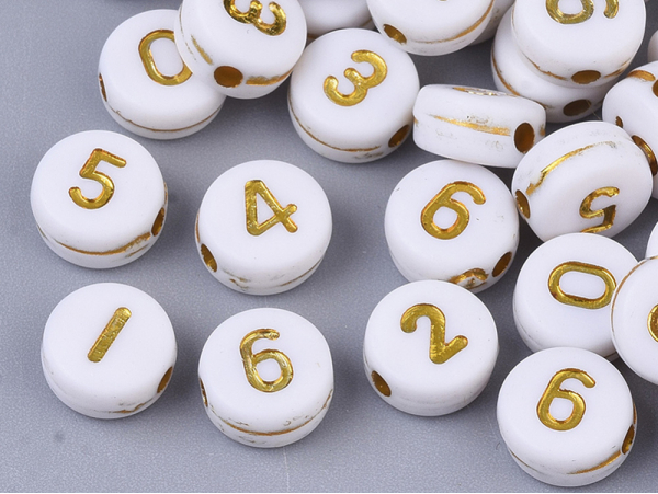 Acheter 200 perles rondes en plastique - chiffres - blanches et dorées - 2,49 € en ligne sur La Petite Epicerie - Loisirs cré...