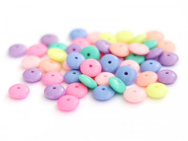 Acheter 50 perles en plastique - rondelles pastelles - 10 mm - 1,99 € en ligne sur La Petite Epicerie - Loisirs créatifs