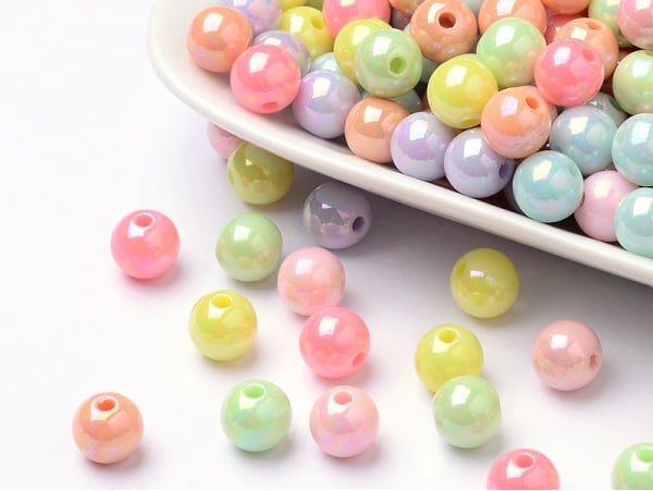 Acheter 100 perles en plastiques rondes - pastelles nacrées - 8 mm - 4,49 € en ligne sur La Petite Epicerie - Loisirs créatifs
