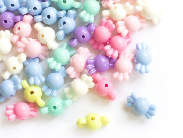 Acheter 50 perles en plastique - bonbons pastel 17 mm - 4,49 € en ligne sur La Petite Epicerie - Loisirs créatifs