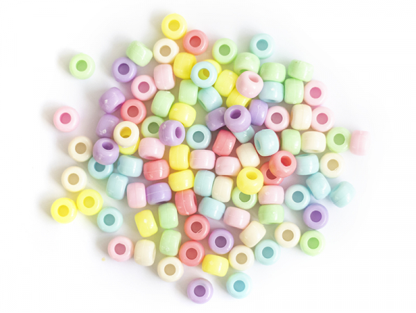 Acheter 100 perles en plastiques basiques pour enfants - couleurs pastelles - 9x6 mm - 2,49 € en ligne sur La Petite Epicerie...