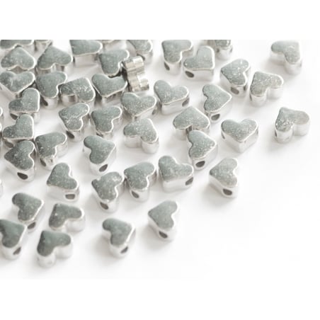 Acheter 50 petites perles en plastique - cœurs argentés - 3,99 € en ligne sur La Petite Epicerie - Loisirs créatifs