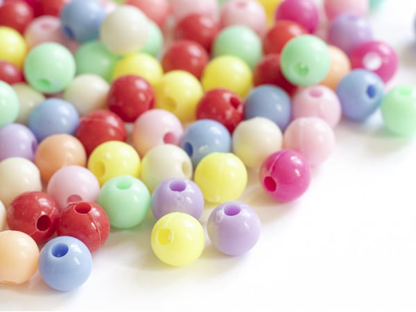Acheter 100 perles en plastique 8 mm couleurs vives
