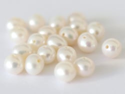 Acheter 20 perles de culture - rondes - 4/5 mm - 2,99 € en ligne sur La Petite Epicerie - Loisirs créatifs