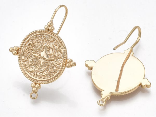 Acheter Paire de boucles d'oreilles pendantes avec médaillon - doré à l'or fin 18K - 6,99 € en ligne sur La Petite Epicerie -...