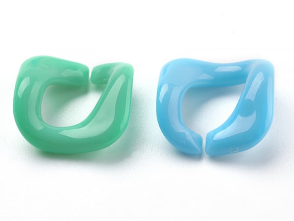 Acheter 50 maillons en plastique 20 mm - à connecter pour création de chaîne - multicolore pastel - 3,99 € en ligne sur La Pe...