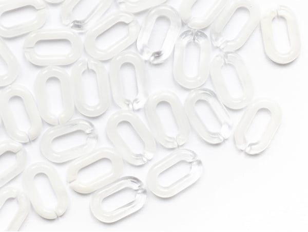 Acheter 50 maillons en plastique 15 x 9 mm - à connecter pour création de chaîne - blanc et transparent - 1,49 € en ligne sur...