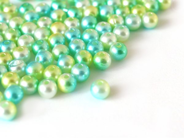 Acheter 100 perles en plastique rondes imitation perles de culture - 6 mm - dégradé vert d'eau - 1,99 € en ligne sur La Petit...