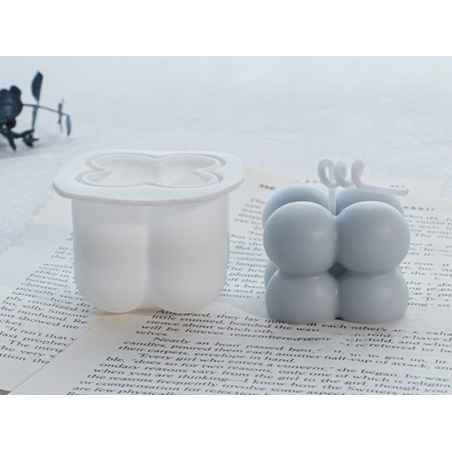 Acheter Moule silicone - Petite bougie à boules - 3,09 € en ligne sur La Petite Epicerie - Loisirs créatifs